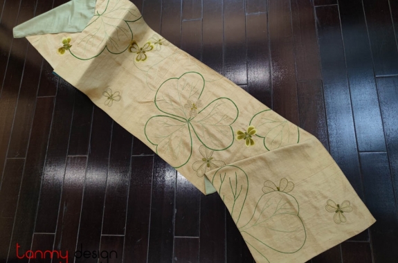 Raw-silk scarf hand-embroidered with phoenix fower